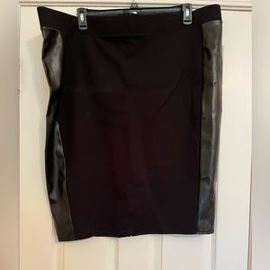 NWT pull on straight/pencil skirt with pleather side panels